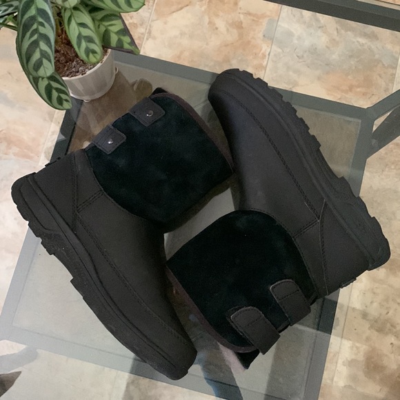 UGG Tamarind Waterproof Boots - Picture 3 of 11